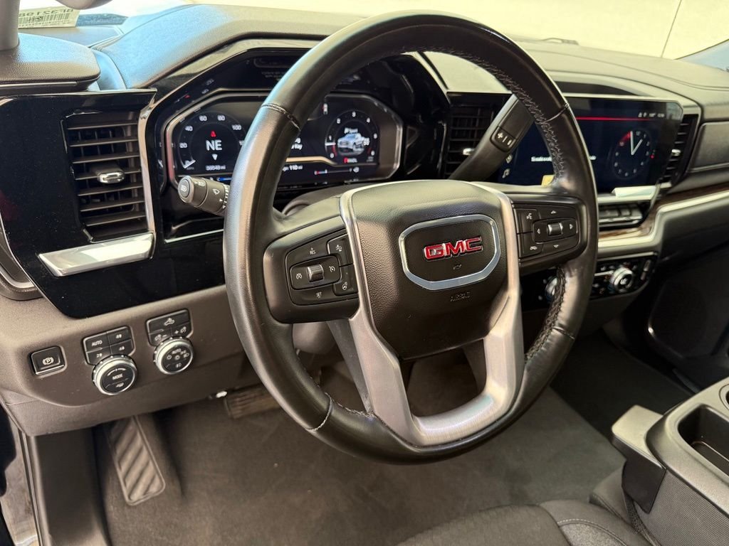 Used 2024 Onyx Black GMC Elevation image 34