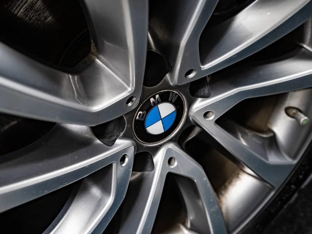 Used 2019 Mineral White Metallic BMW xDrive35i image 8