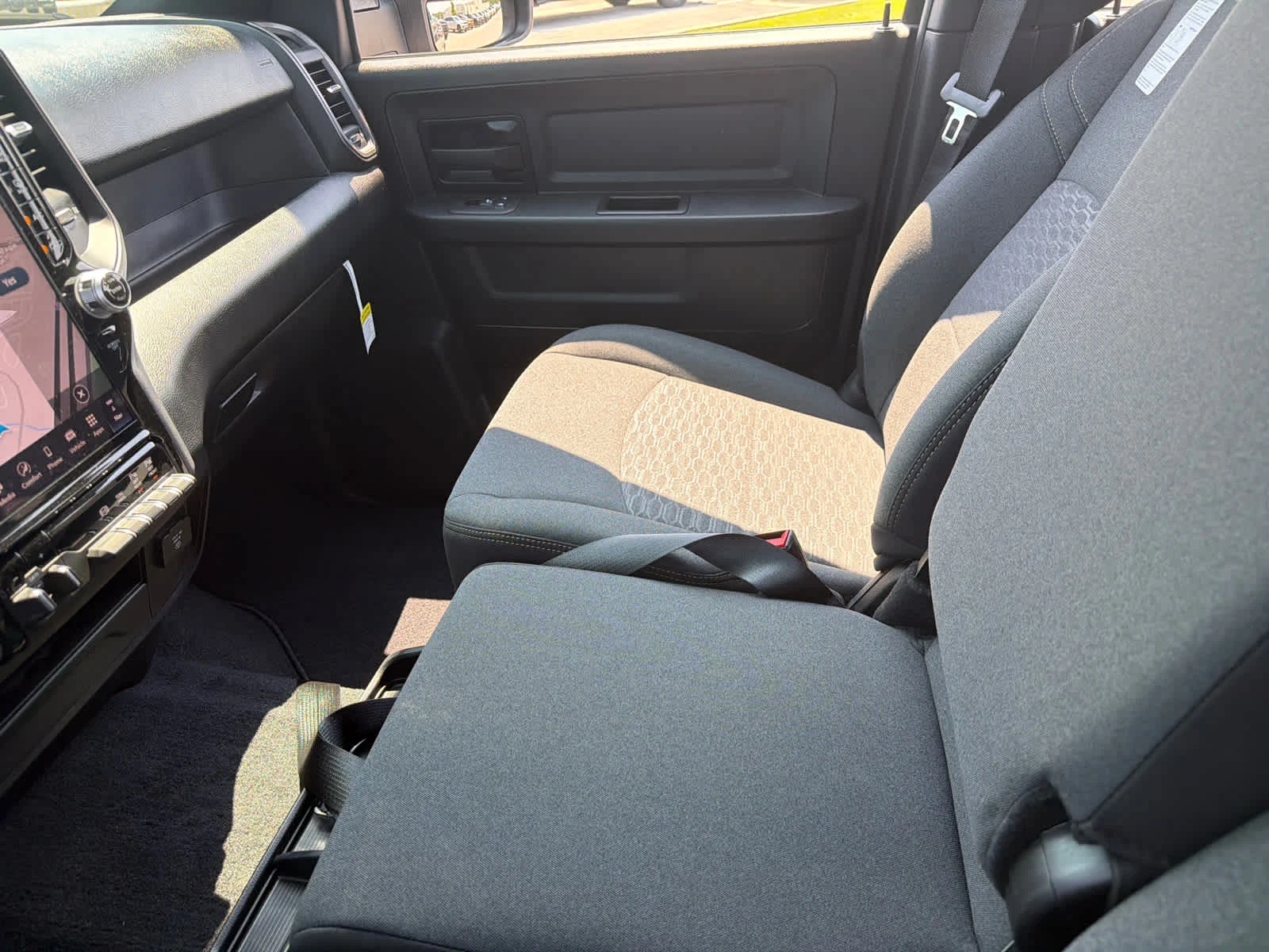 New 2026 Granite Crystal Metallic Clearcoat Ram Tradesman image 30