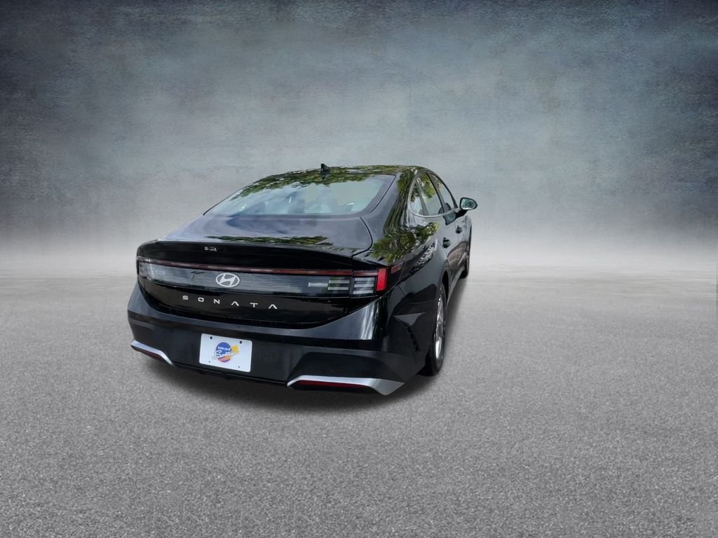 Certified Used 2026 Abyss Black Hyundai SE image 22
