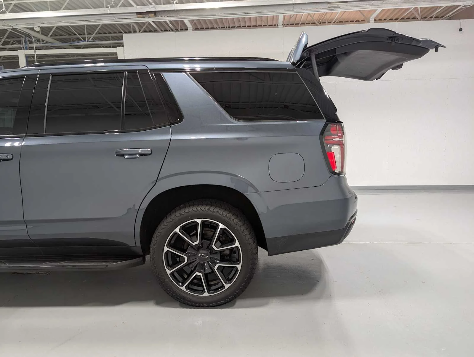 Used 2021 Shadow Gray Metallic Chevrolet RST image 11
