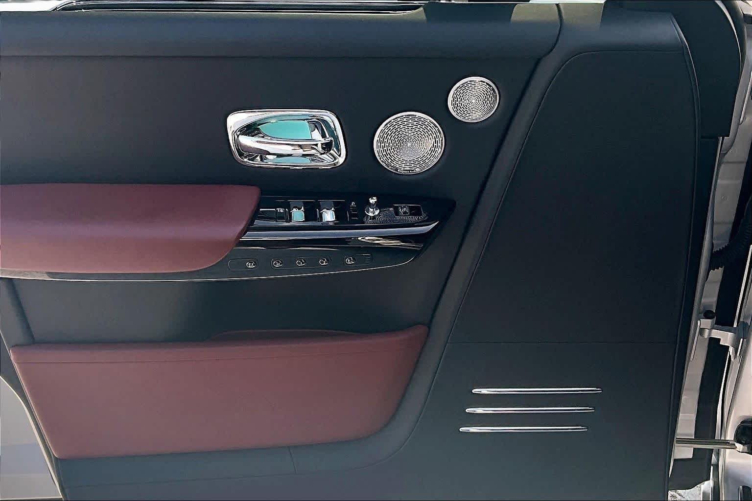 Used 2024 Jubilee Silver Rolls-Royce  image 22