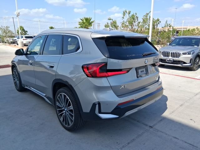 Used 2024 Silver BMW xDrive28i image 4