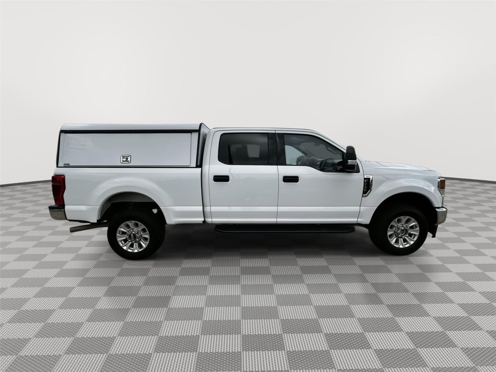 Used 2022 Oxford White Ford XLT image 7