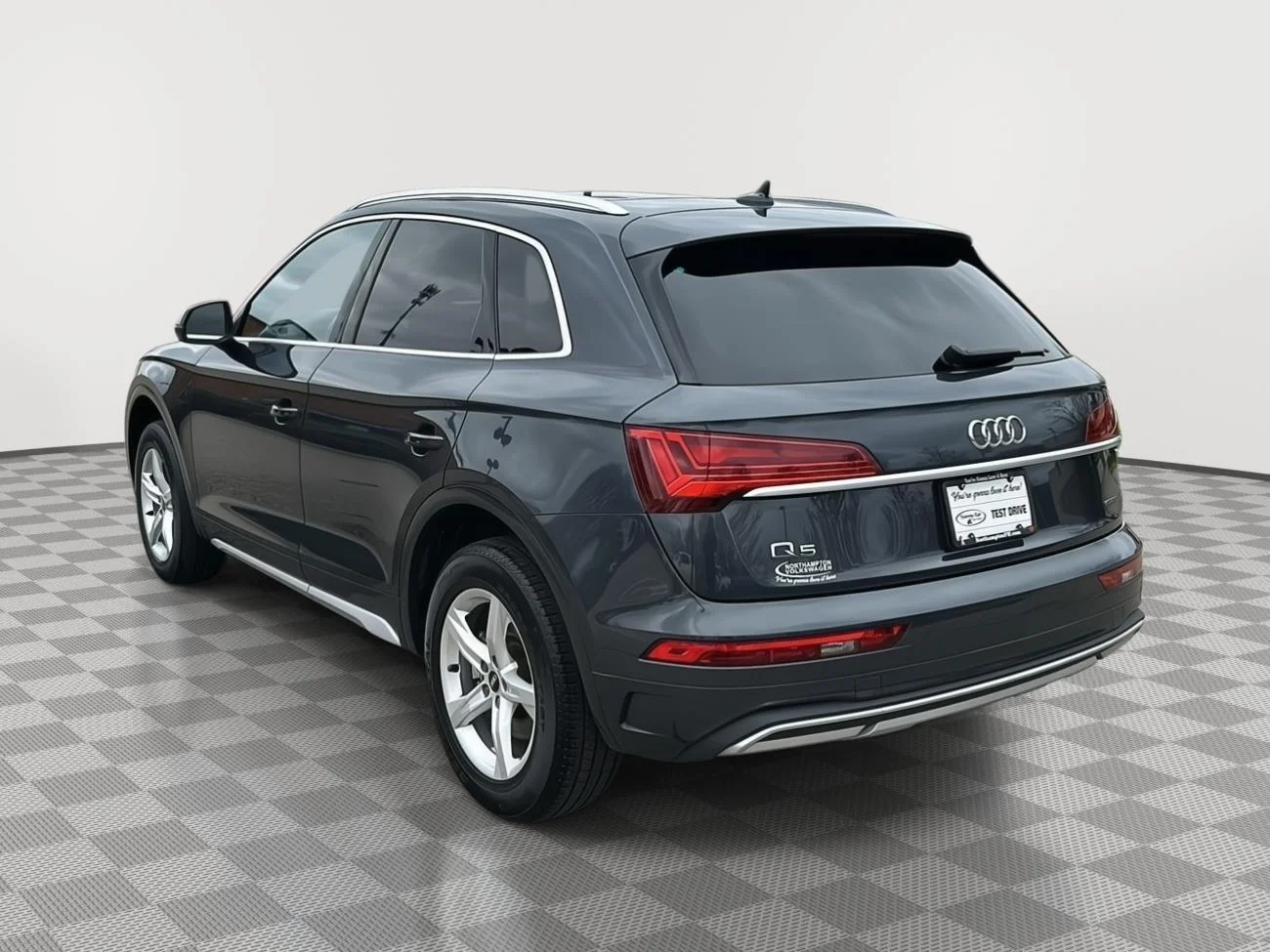 Used 2023 Manhattan Gray Metallic Audi Premium image 7