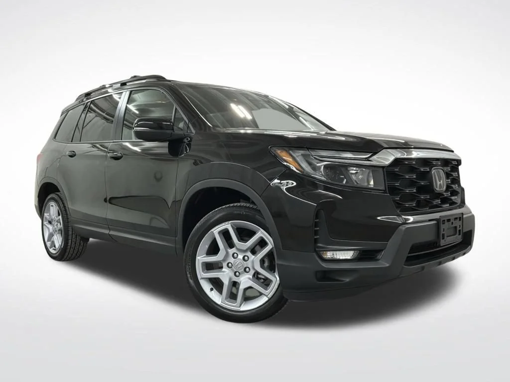 Certified Used 2025 Crystal Black Pearl Honda AWD EX-L image 42