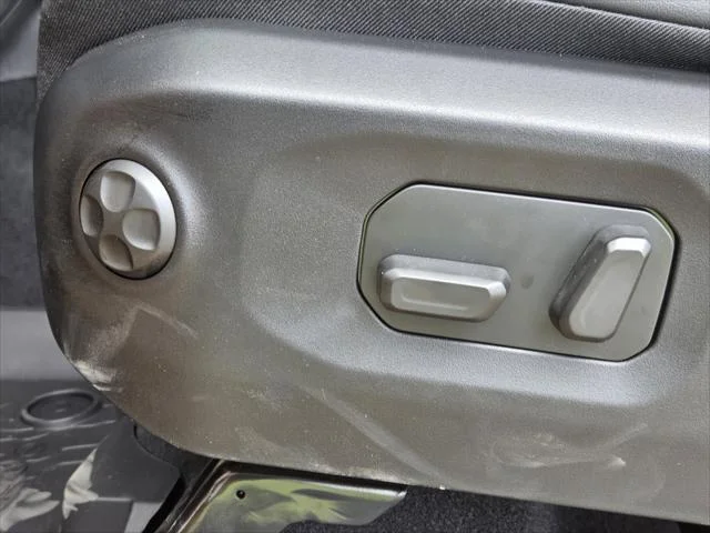 New 2026 Goldilocks Exterior Paint Jeep Rubicon image 18