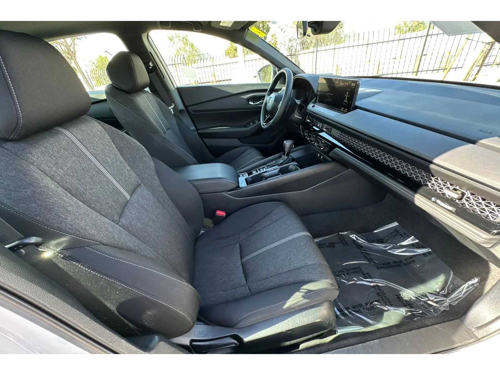 Used 2025 Platinum White Pearl Honda Sport image 18