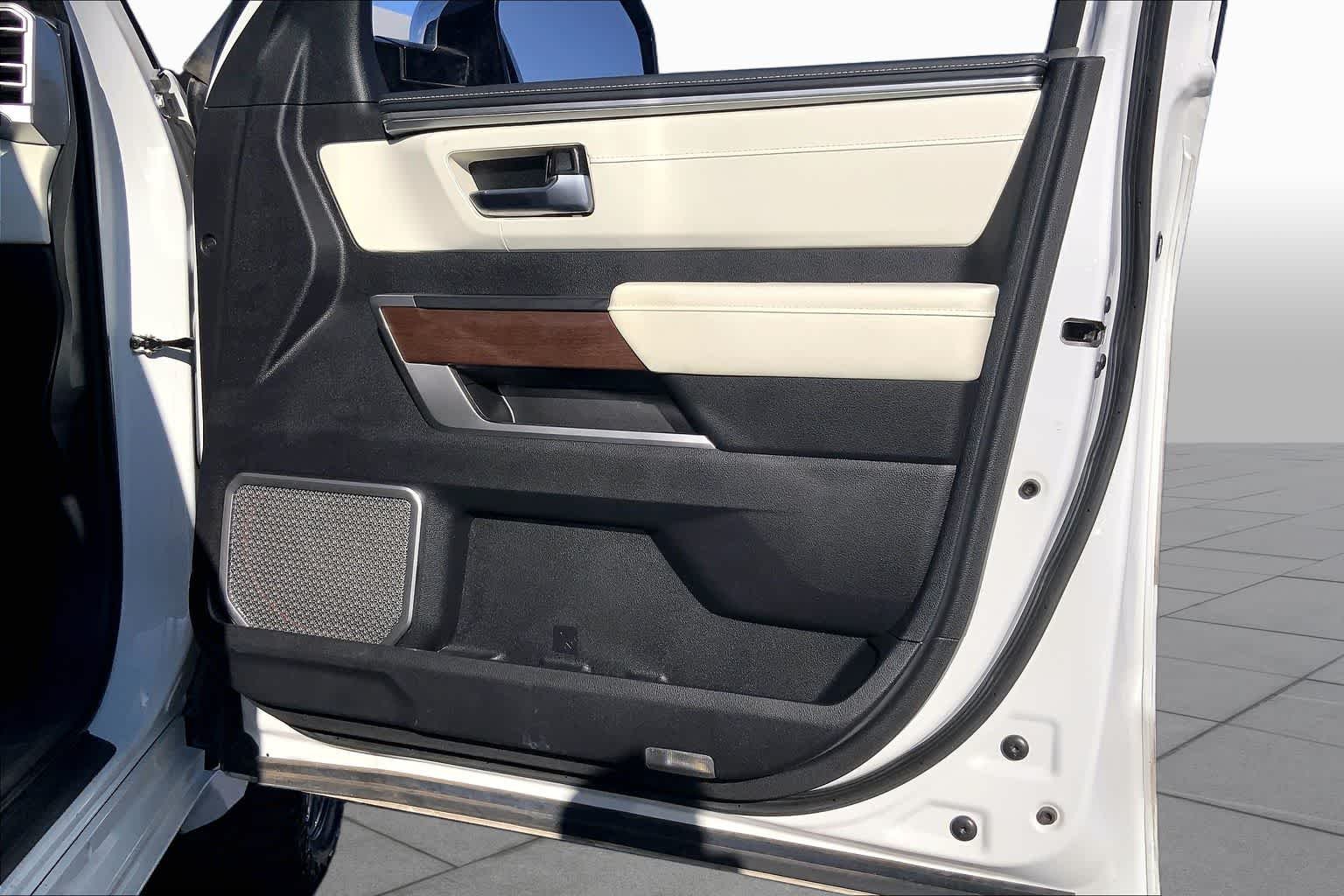 Used 2023 Wind Chill Pearl Toyota Capstone Hybrid image 23