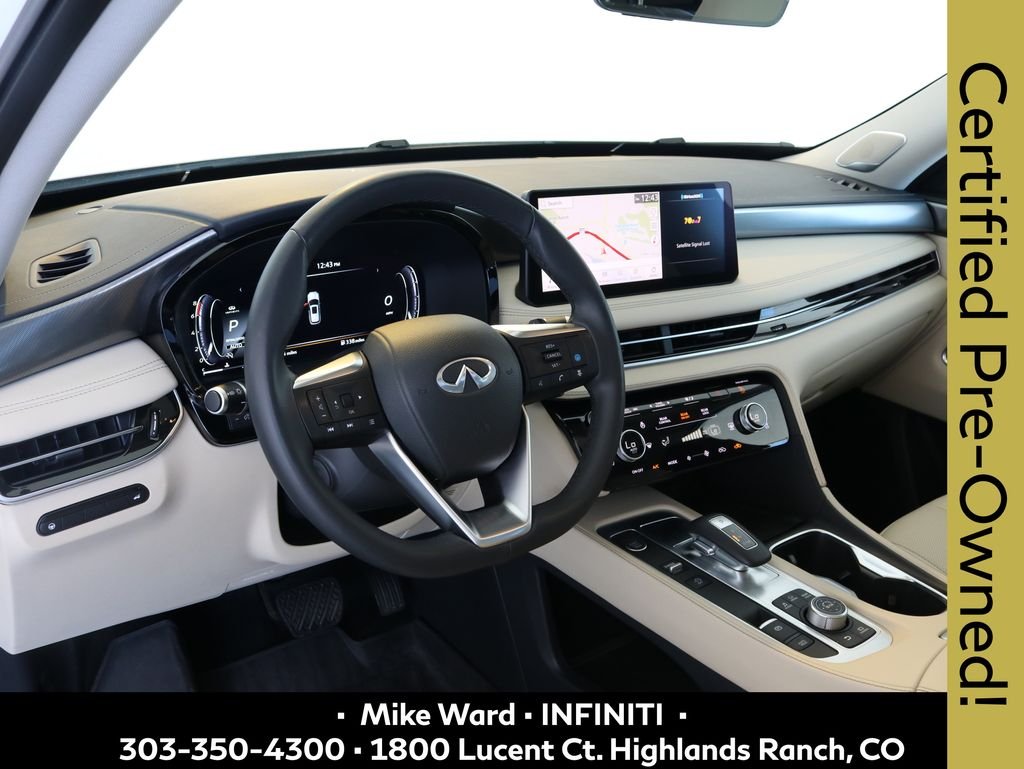 Certified Used 2025 White INFINITI LUXE image 7