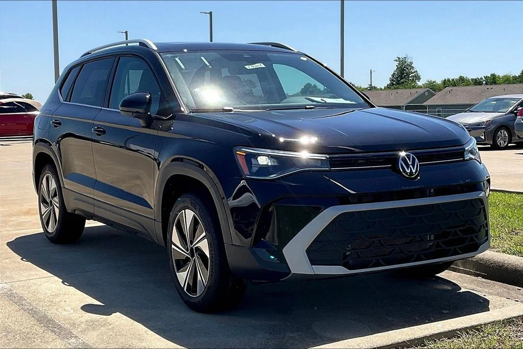 2026 Volkswagen Taos 1.5T SE 4Motion's photo