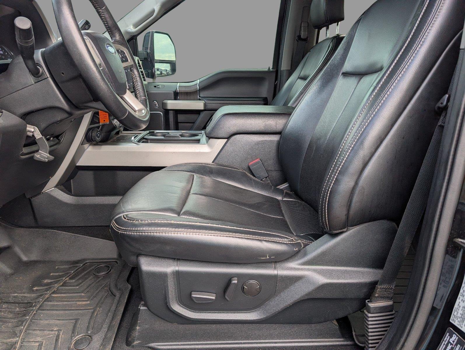 Used 2020 Agate Black Ford Lariat image 3