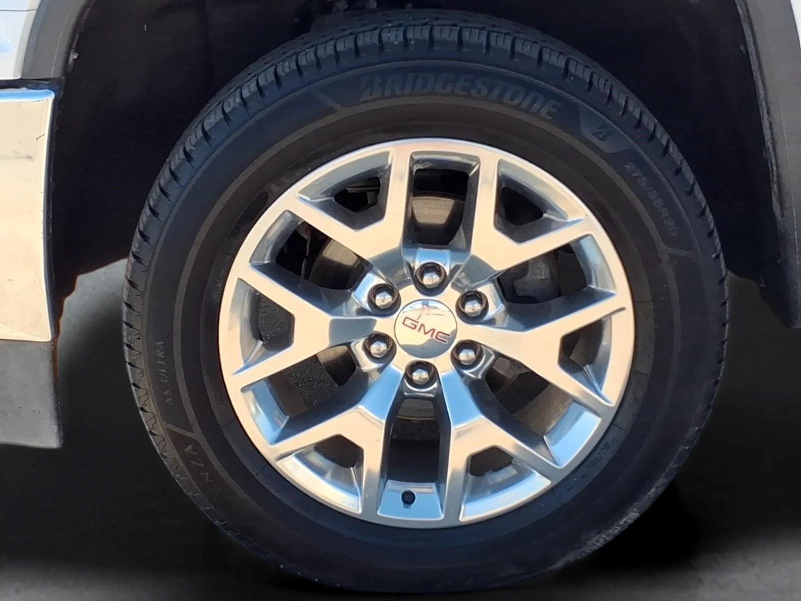 Used 2017 White Frost Tricoat GMC SLT image 23