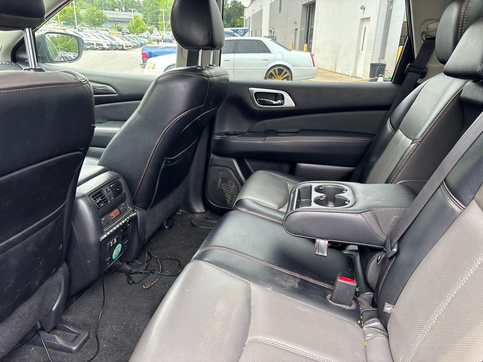 Used 2020  NISSAN SL image 32