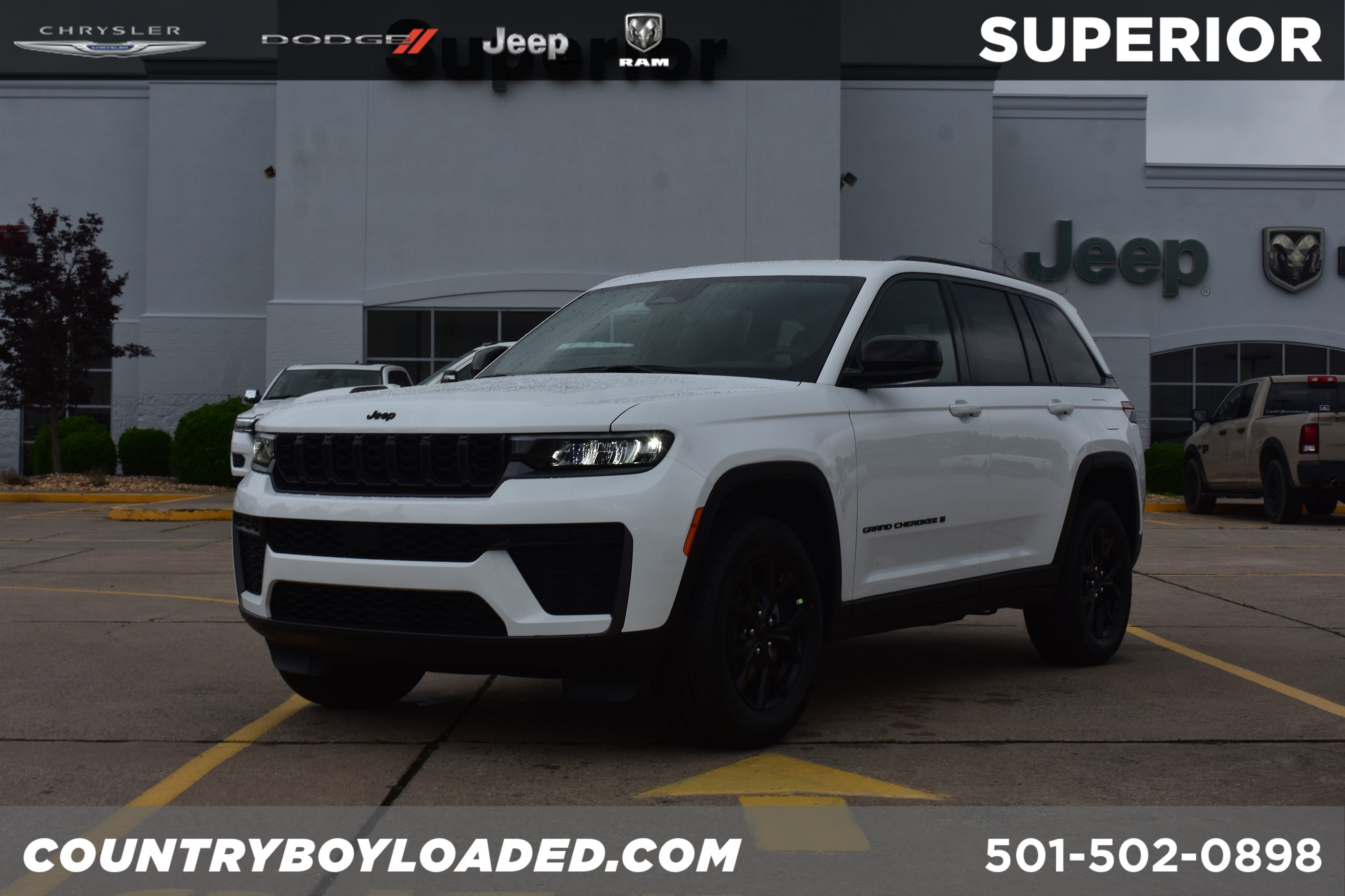 New 2026 Bright White Clear-Coat Exterior Paint Jeep Laredo Altitude image 1