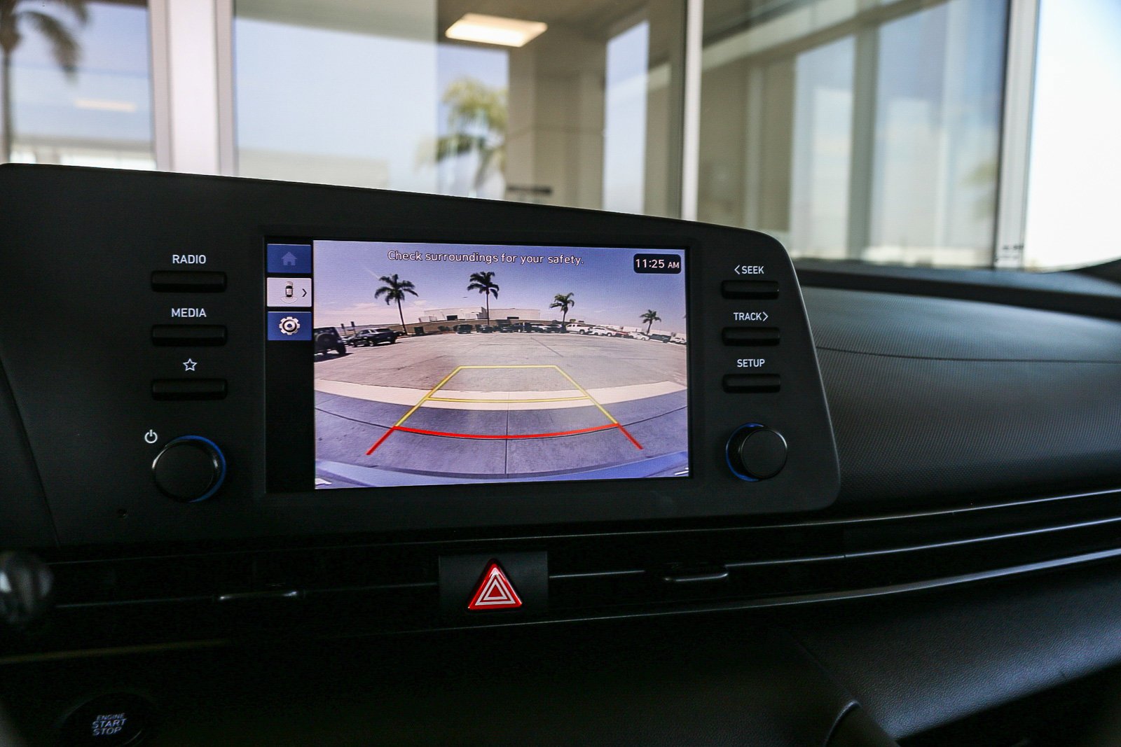 2025 Hyundai Elantra SEL - Photo 28
