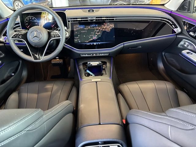2025 Mercedes-Benz E-Class E350 - Photo 13