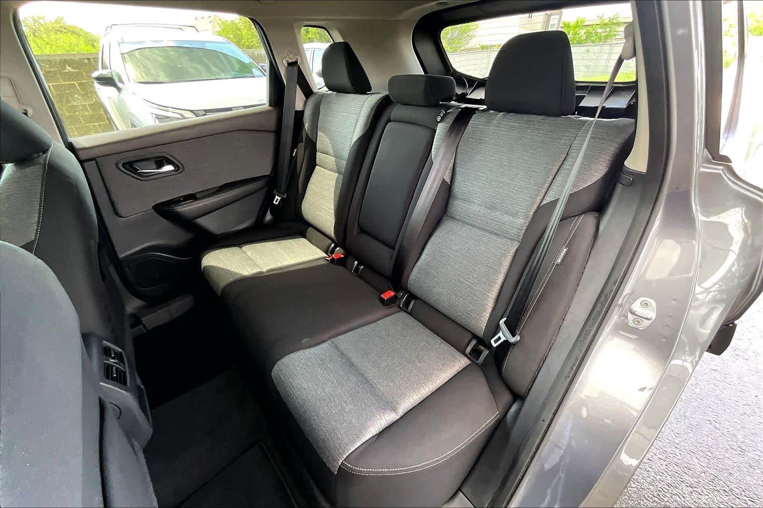 Certified Used 2022 Gun Metallic Nissan SV image 19