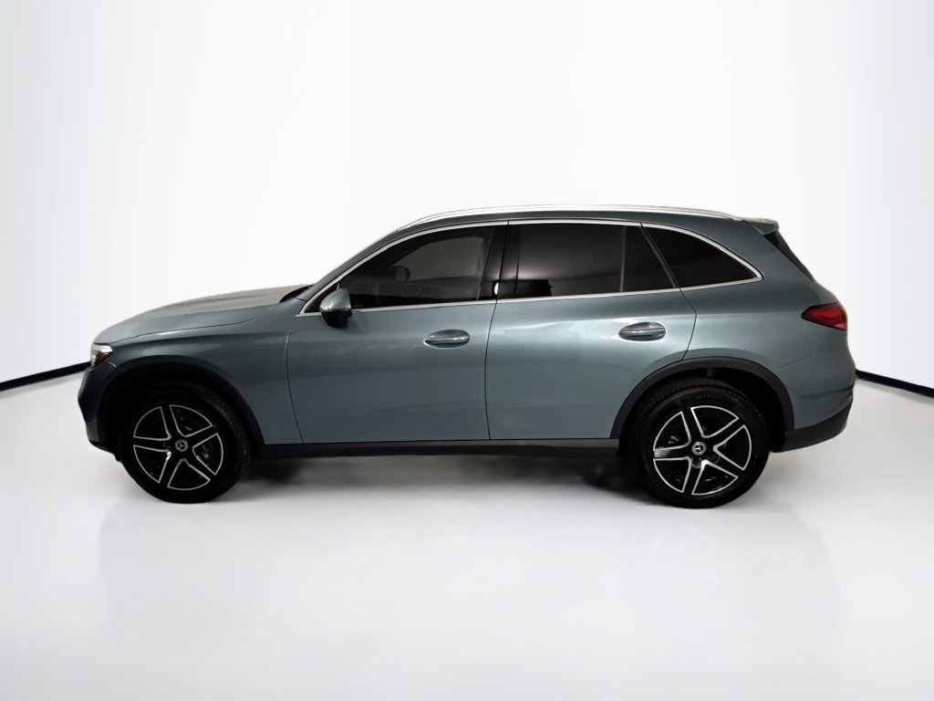 New 2027 Verde Silver Metallic Mercedes-Benz GLC 300 image 8