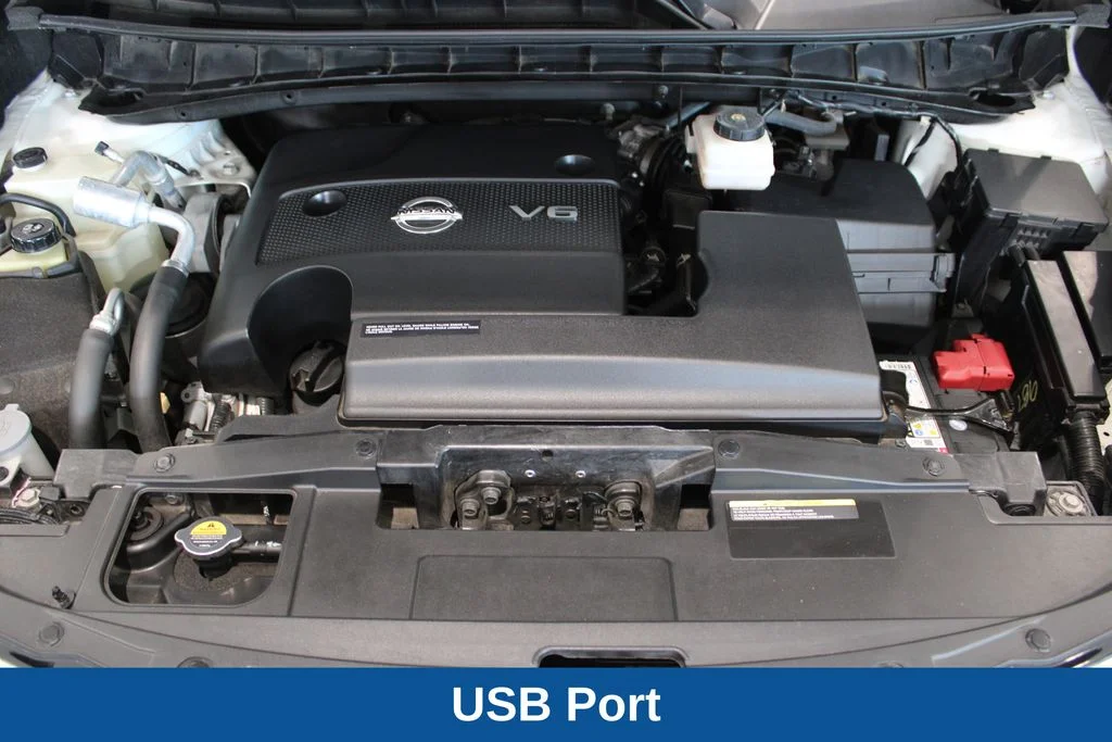 Used 2020 Pearl White Nissan S image 10