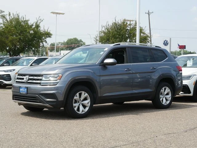 Used 2018 Gray Volkswagen Launch Edition image 3