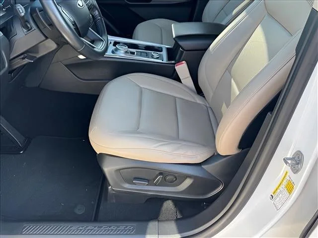 Used 2020 White Ford XLT image 6