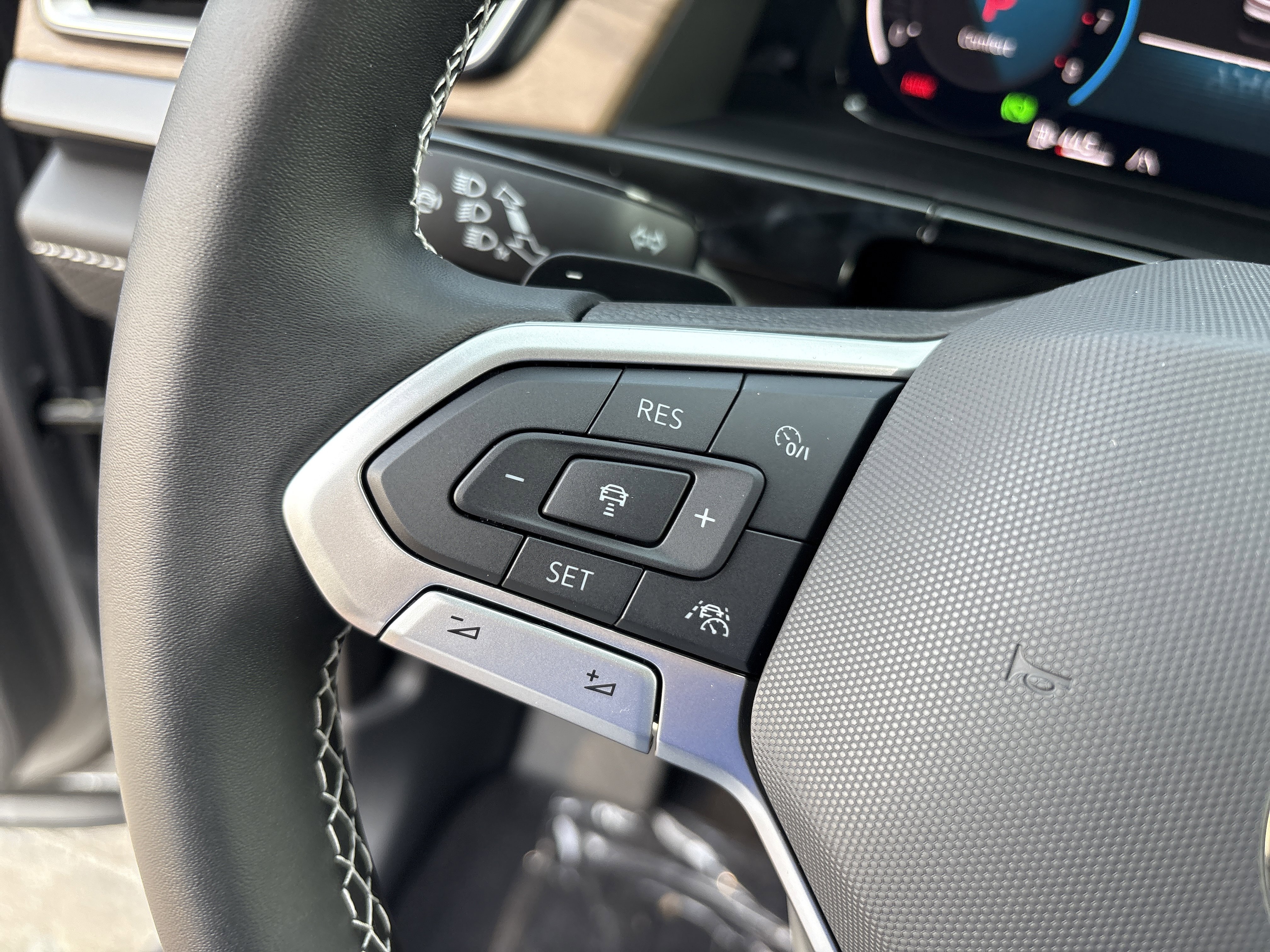 2026 Volkswagen Atlas SE w/Tech - Photo 15