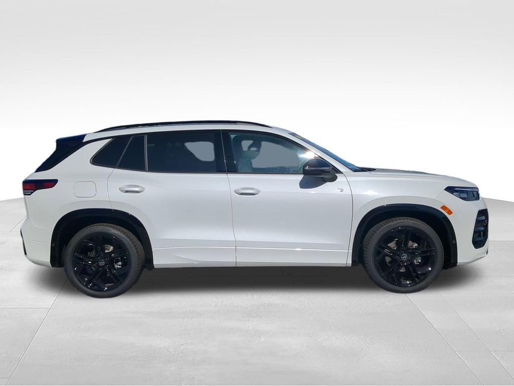 New 2026 White/off-white Volkswagen 2.0T SE R-Line Black image 3