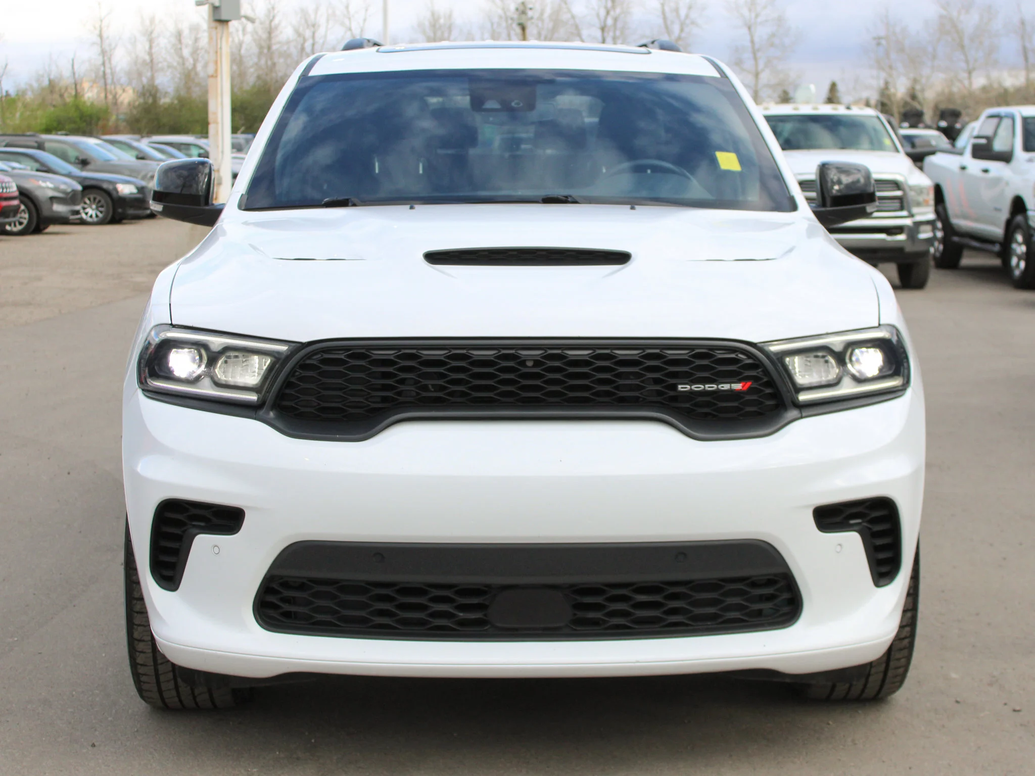 Certified Used 2025 White Dodge R/T * No Accidents | HEMI V8 | Heated/Vented Seats | Adaptive Cruise | Trailer Tow | Apple CarPlay image 10
