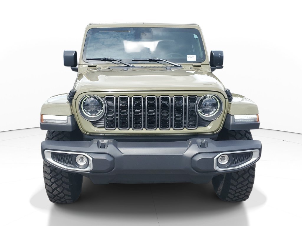 Used 2025 Green Jeep High Tide image 1