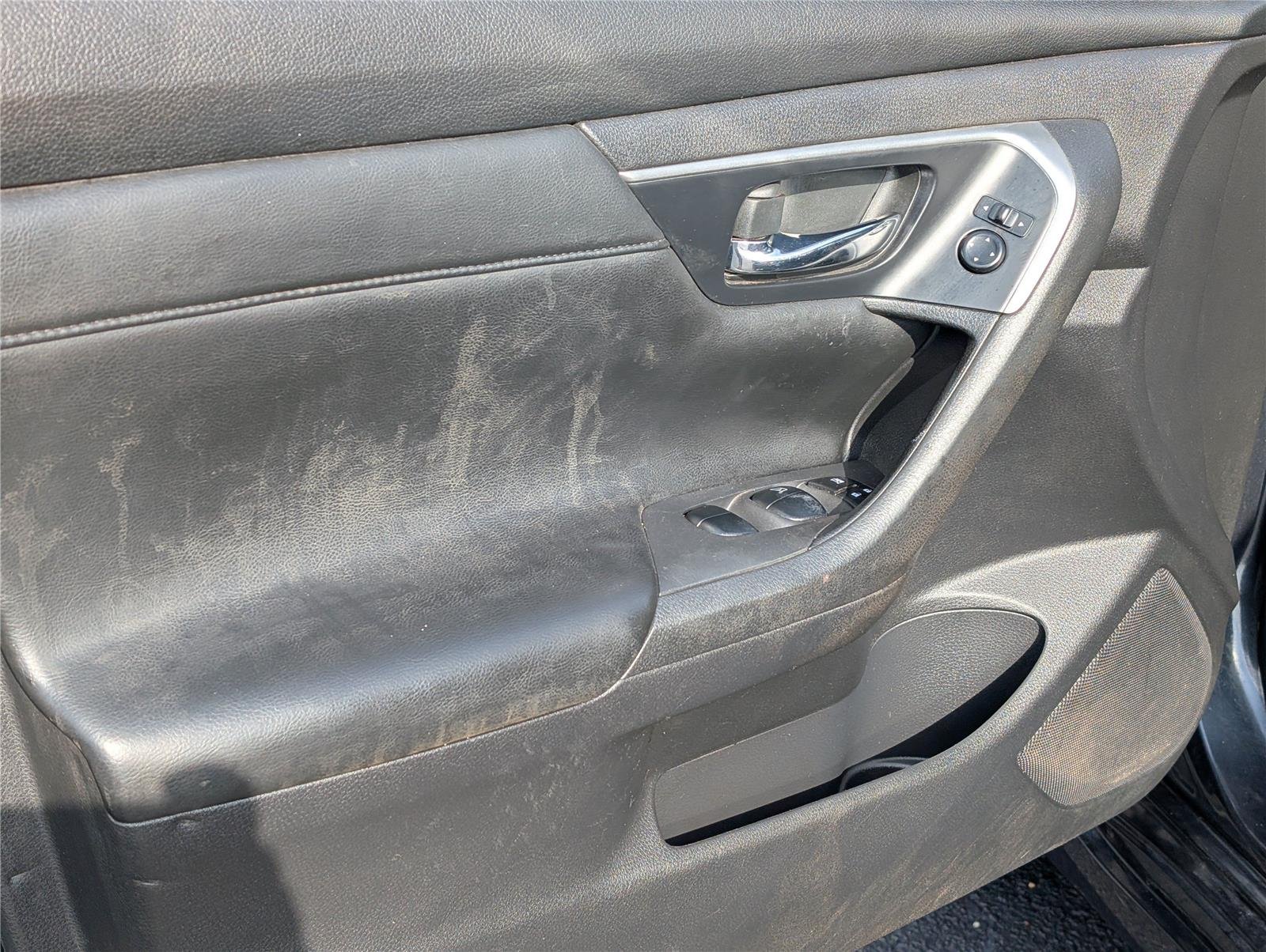 Used 2015 Storm Nissan 2.5 S image 13