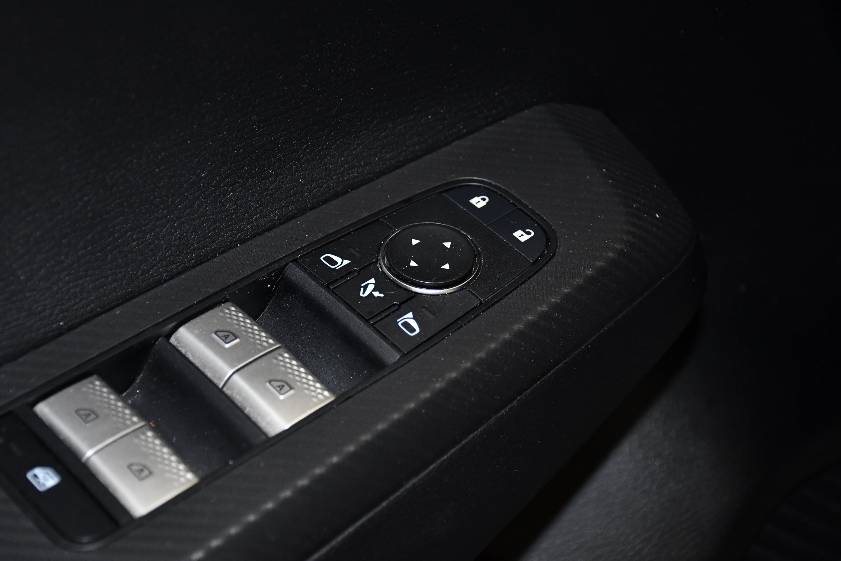 2024 Mitsubishi Outlander SEL - Photo 32
