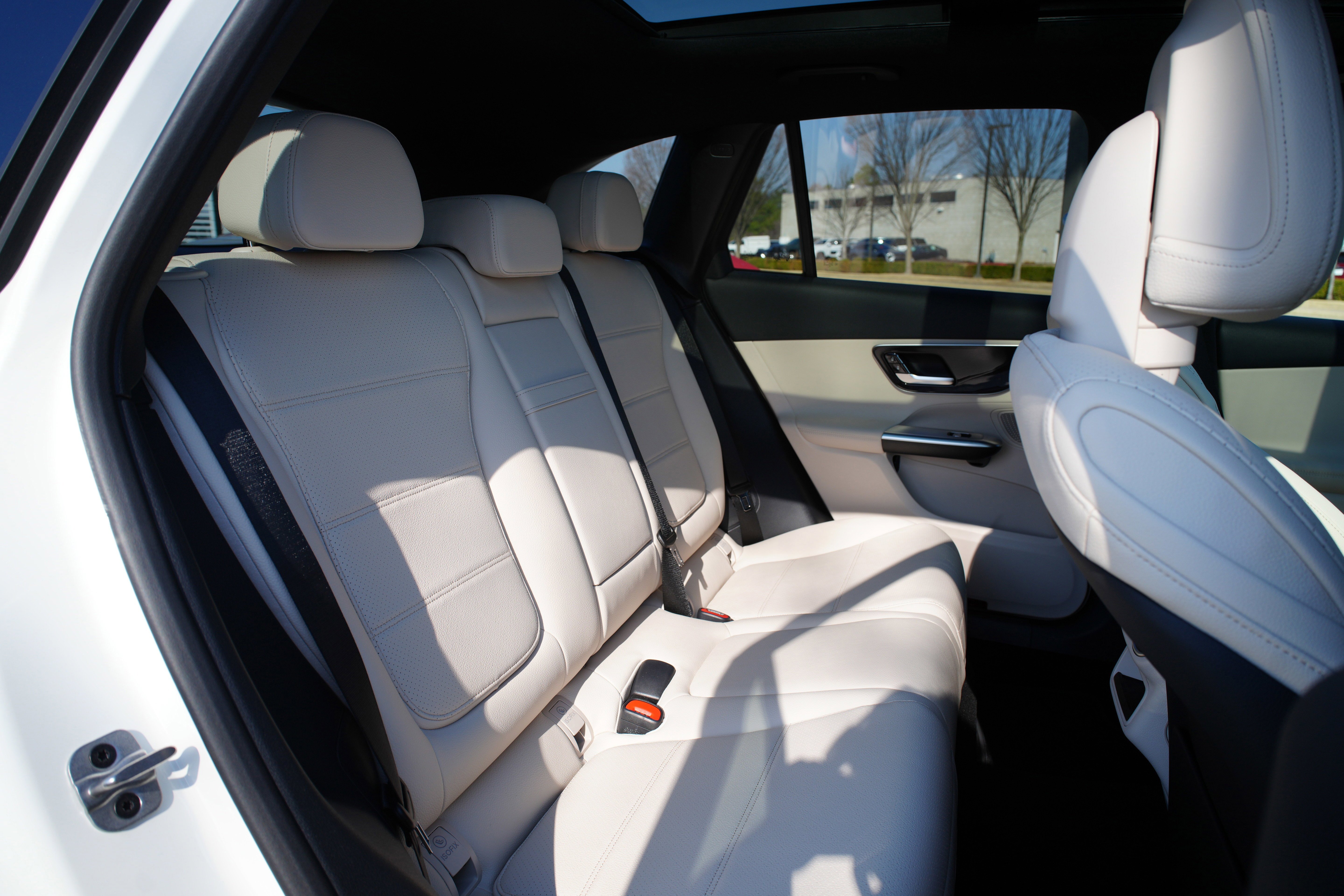 New 2026 POLAR WHITE Mercedes-Benz GLC 300 image 26