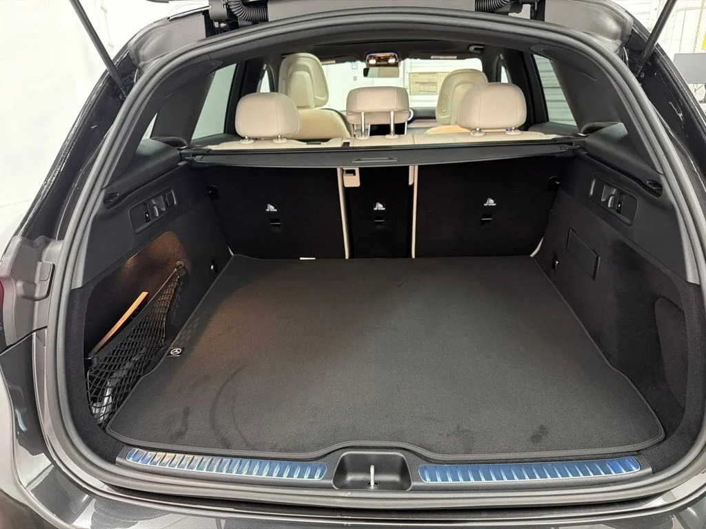 New 2027 Gray Mercedes-Benz GLC 300 image 28