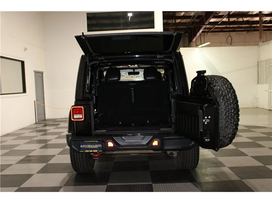 Used 2021 Black Clearcoat Jeep Rubicon image 14