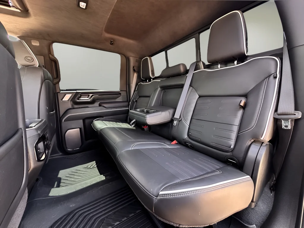 Used 2025 Silver GMC AT4X image 23