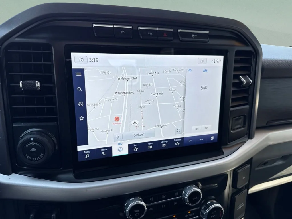 Used 2022 Oxford White Ford XLT image 40