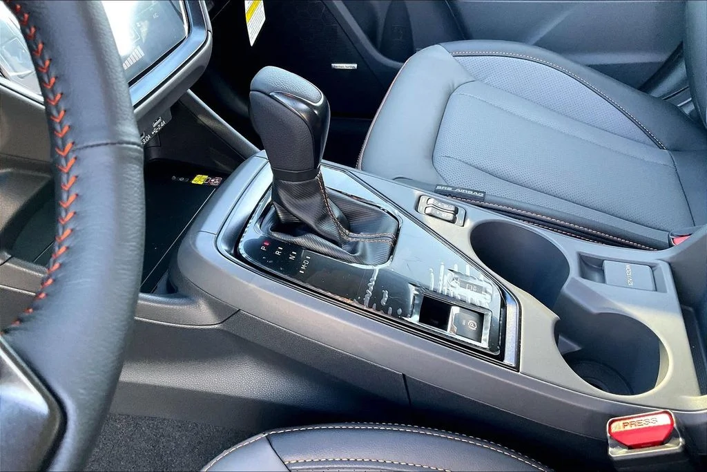 New 2026 SAPPHIRE BLUE PEARL Subaru Limited Hybrid image 7