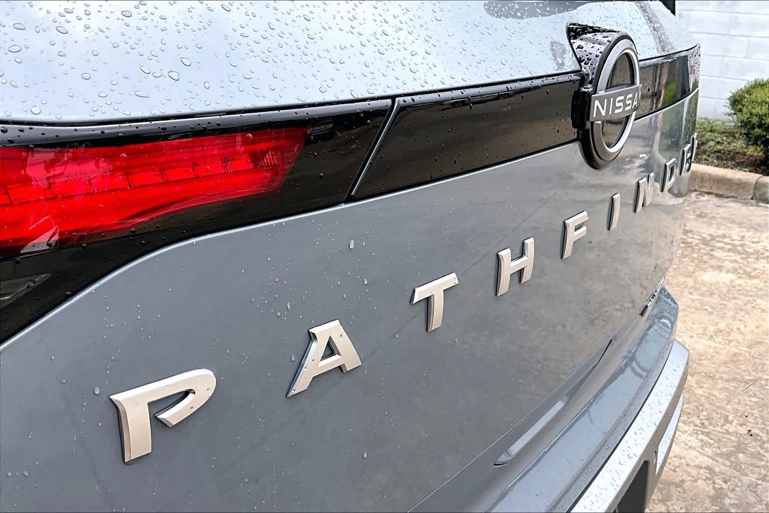 Used 2025 Boulder Gray Pearl Nissan Platinum image 31