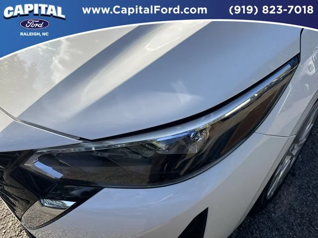 Used 2024 White Nissan S image 11