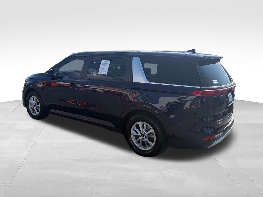 Used 2024 Blue Kia LX image 3