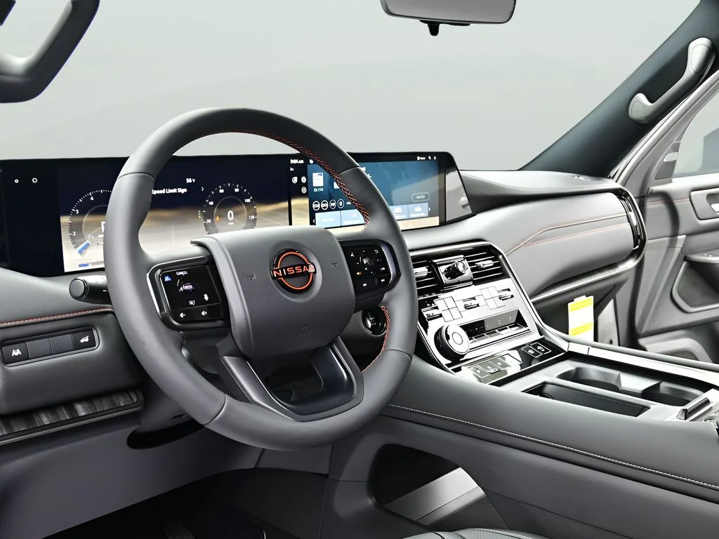 New 2025 2t Wht Blk Nissan PRO-4X image 23