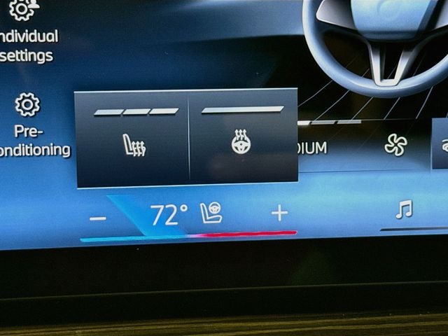 Used 2024 White Metallic BMW xDrive40i image 20