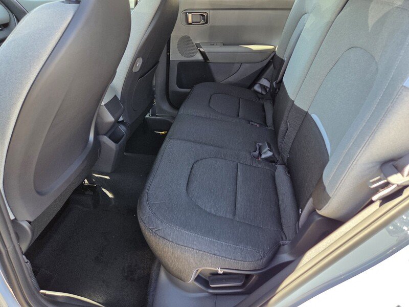 New 2027 Pale Gray Kia S image 7