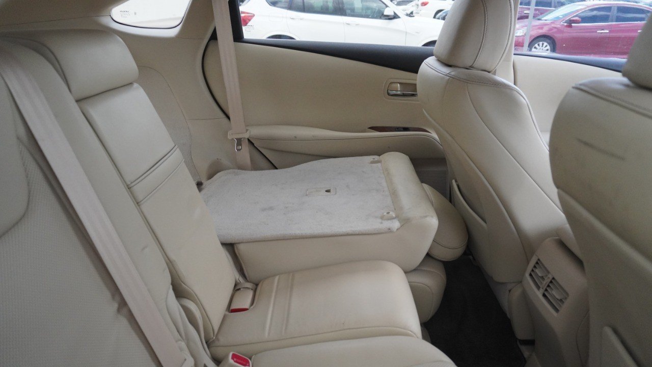 Used 2013 White Lexus  image 12