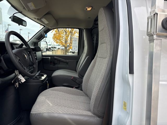 2025 Chevrolet Express Cargo Work Van - Photo 14