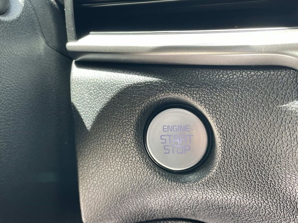2025 Kia Sorento S - Photo 19