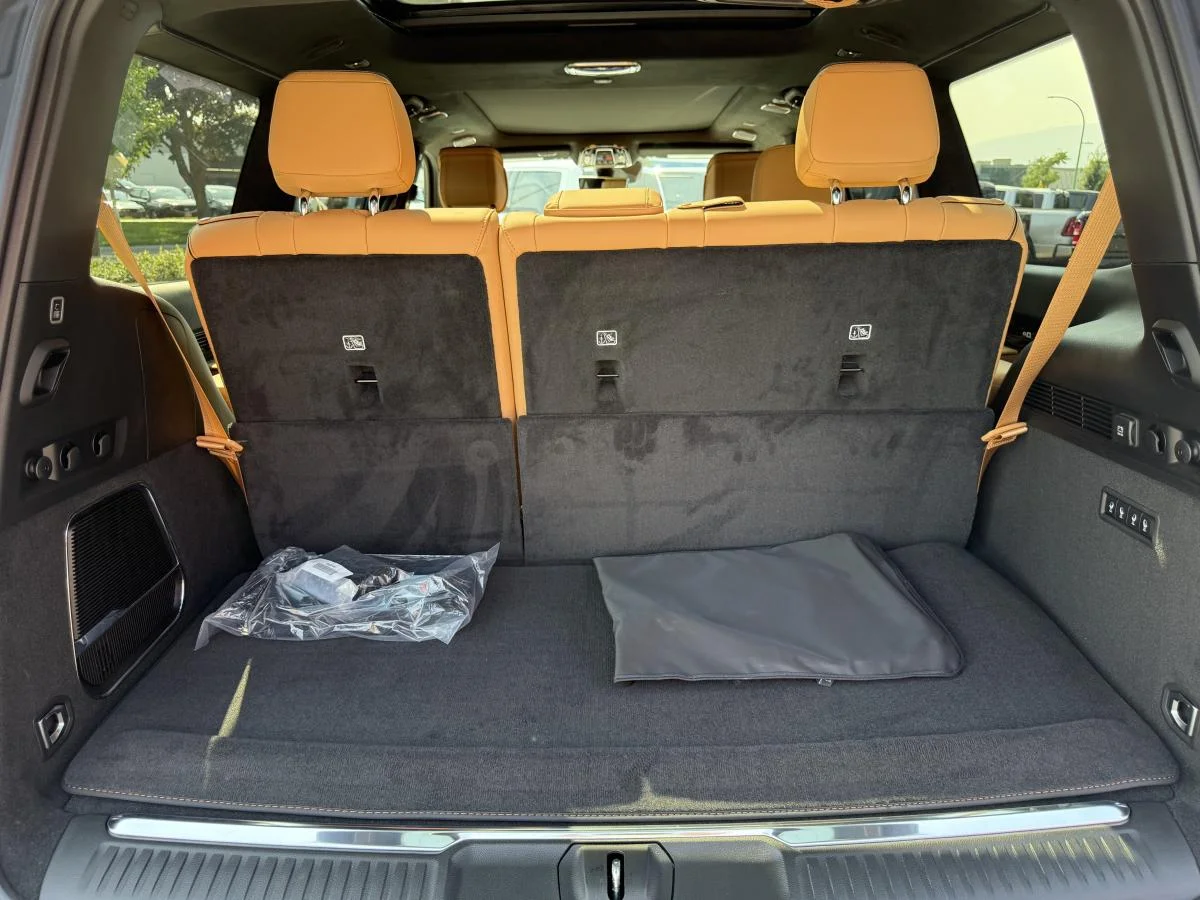 New 2026 White Jeep Summit Reserve image 7