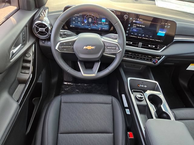 2027 Chevrolet Equinox LT - Photo 8