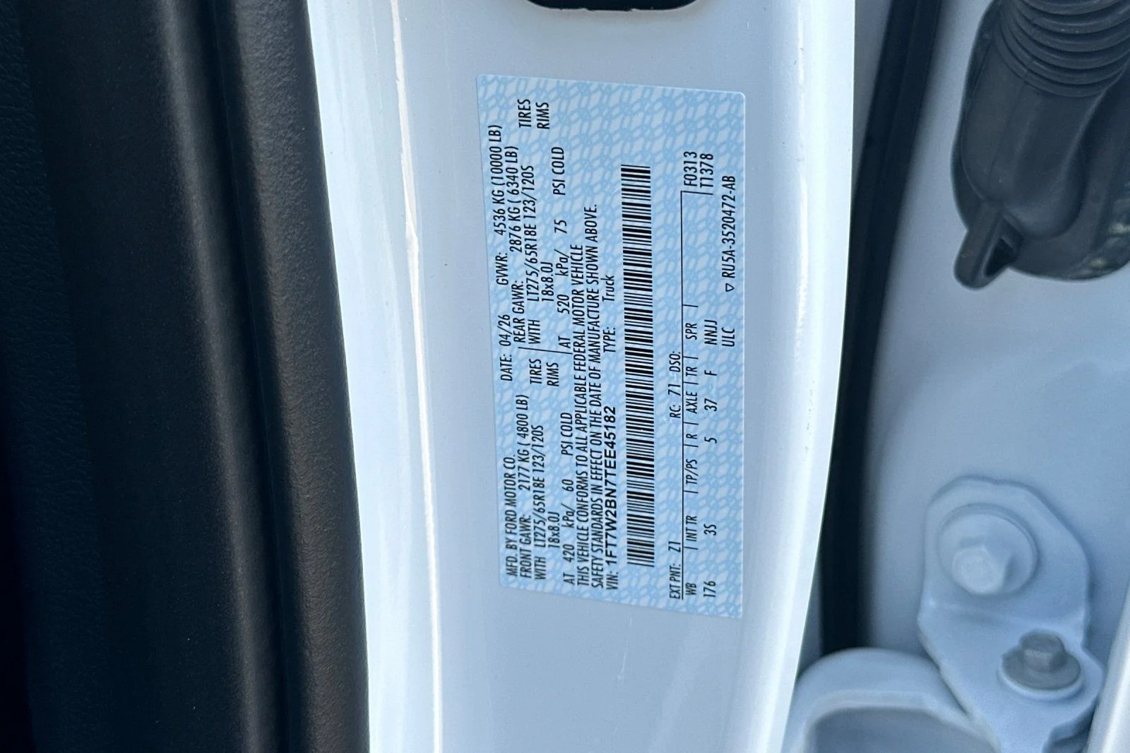 New 2026 Oxford White Ford F-250® XLT image 27
